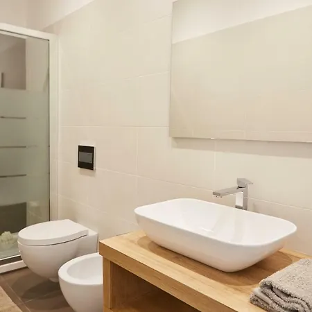 Family Apartment *